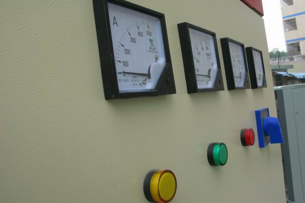 临河配电箱-3683讲讲配电箱的操作和检修步